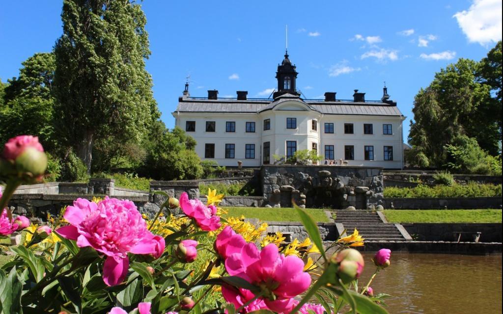 Kaggeholms Slott Bed & Breakfast Ekero Exterior photo