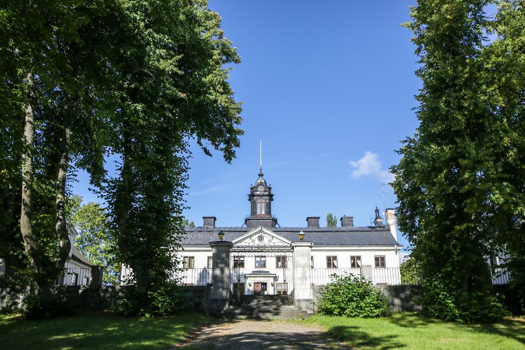Kaggeholms Slott Bed & Breakfast Ekero Exterior photo